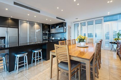 Photo of property in 3/245 Hurstmere Road, Takapuna, Auckland, 0622