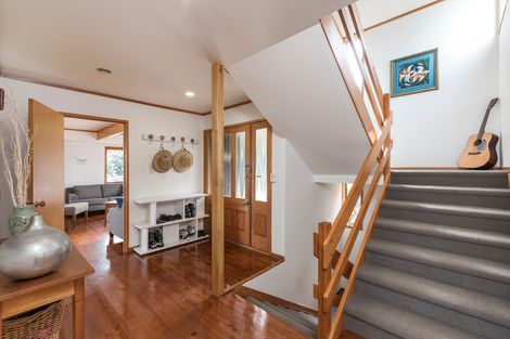 Photo of property in 33 St Annes Crescent, Wattle Downs, Auckland, 2103