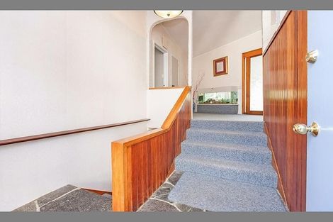 Photo of property in 40 Valley View Road, Glenfield, Auckland, 0629