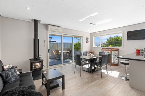 Photo of property in 11 Braeburn Street, Vauxhall, Dunedin, 9013