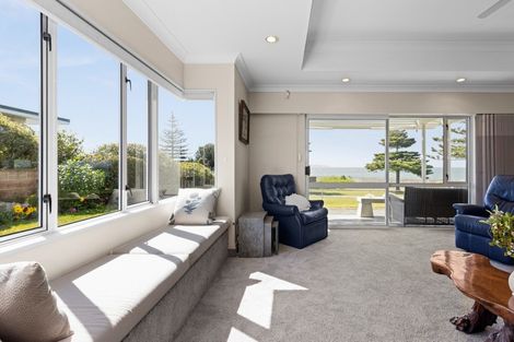 Photo of property in 7 Charles Street, Westshore, Napier, 4110