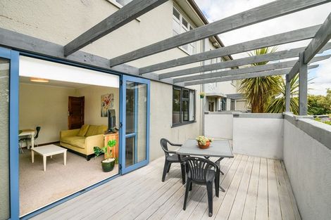 Photo of property in 16 Freyberg Street, Roslyn, Palmerston North, 4414