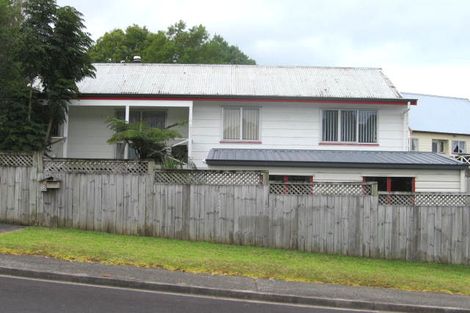 Photo of property in 3 Tacitus Place, Totara Vale, Auckland, 0629