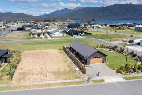 Photo of property in 33 Takitimu Avenue, Te Anau, 9600