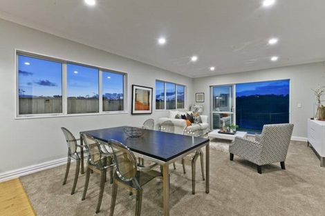 Photo of property in 25 Turutu Place, Long Bay, Auckland, 0630