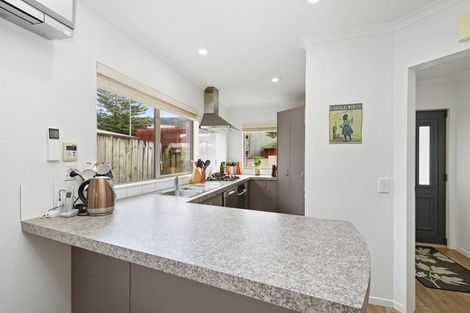 Photo of property in 12 Cambridge Street, Tawa, Wellington, 5028