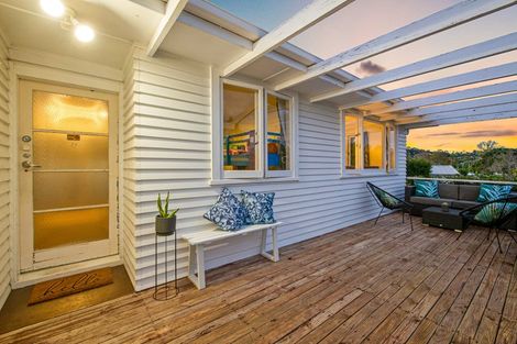 Photo of property in 2 Seine Road, Forrest Hill, Auckland, 0620