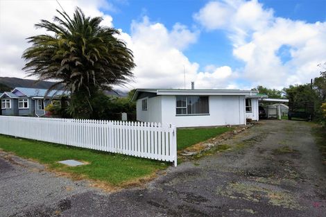 Photo of property in 2 Stewart Street, Waimangaroa, Westport, 7891