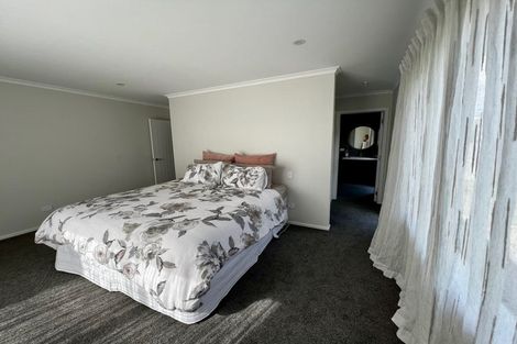 Photo of property in 74 Cologne Street, Martinborough, 5711