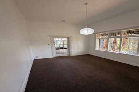 Photo of property in 60 Kelburn Parade, Kelburn, Wellington, 6012