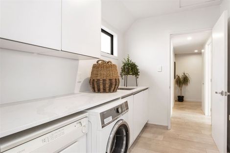 Photo of property in 2a Wairarapa Terrace, Merivale, Christchurch, 8014