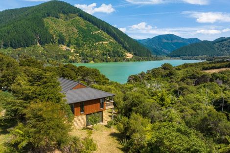 Photo of property in 16 Tai Close, Kaiuma Bay, Havelock, 7178