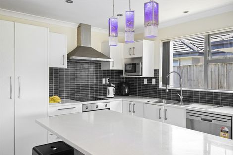 Photo of property in 18 Yatterina Avenue, Takanini, 2112