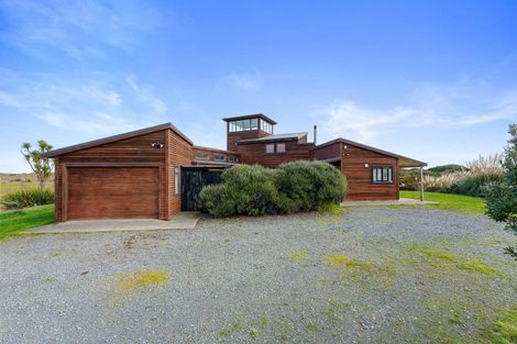 Photo of property in 80 Reay Mackay Grove, Waikawa Beach, Levin, 5573