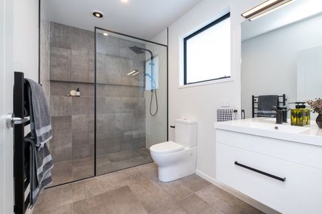 Photo of property in 131 Arataki Road, Havelock North, 4130