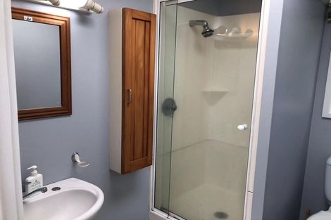 Photo of property in 44 Sylvan Avenue, Northcote, Auckland, 0627