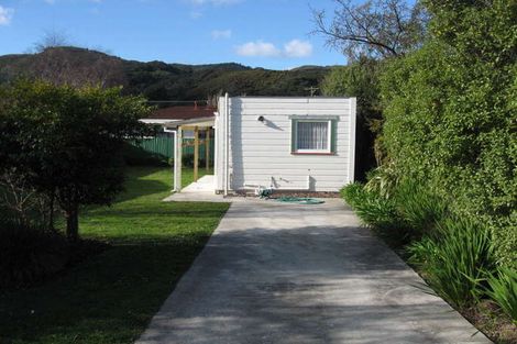 Photo of property in 59 Main Road, Wainuiomata, Lower Hutt, 5014
