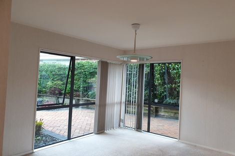 Photo of property in 8 Dunn Place, Farm Cove, Auckland, 2010