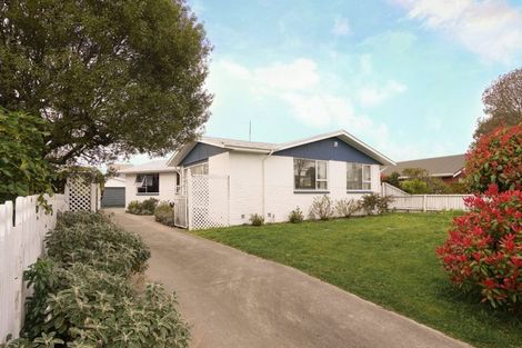 Photo of property in 24 Kent Lodge Avenue, Avonhead, Christchurch, 8042