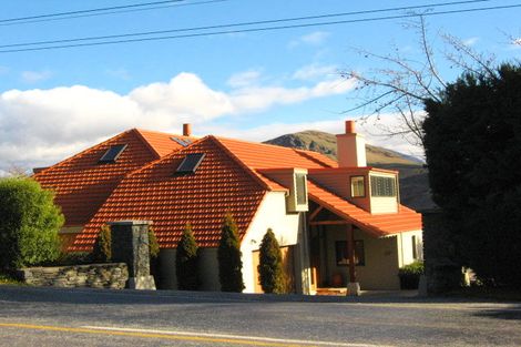 Photo of property in 37 Arrowtown-lake Hayes Road, Lake Hayes, Queenstown, 9371