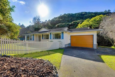 Photo of property in 15 Charthouse Lane, Whitby, Porirua, 5024