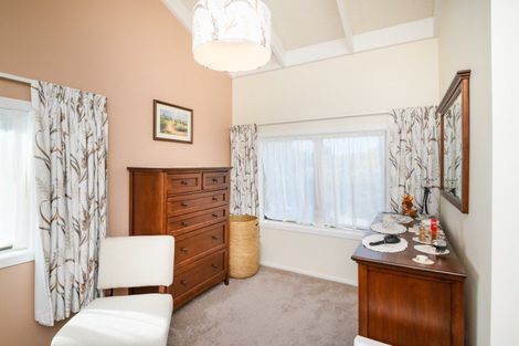 Photo of property in 12 Truscott Grove, Awapuni, Palmerston North, 4412