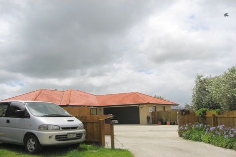 Photo of property in 22 Morewa Place, Takanini, 2112