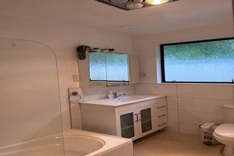 Photo of property in 11 Te Kiteroa Grove, Churton Park, Wellington, 6037