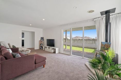 Photo of property in 1/35 Orams Road, Hillpark, Auckland, 2102