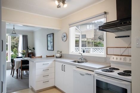 Photo of property in 20 Vista Crescent, Maoribank, Upper Hutt, 5018