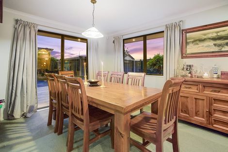 Photo of property in 13 Mona Avenue, Mangere Bridge, Auckland, 2022