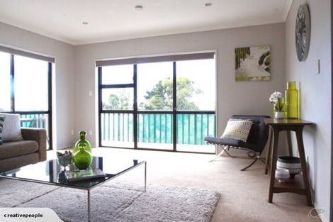 Photo of property in 42 Elliston Crescent, Stanmore Bay, Whangaparaoa, 0932