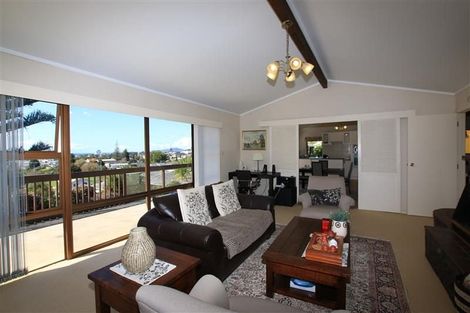 Photo of property in 80 Velma Road, Hillcrest, Auckland, 0627