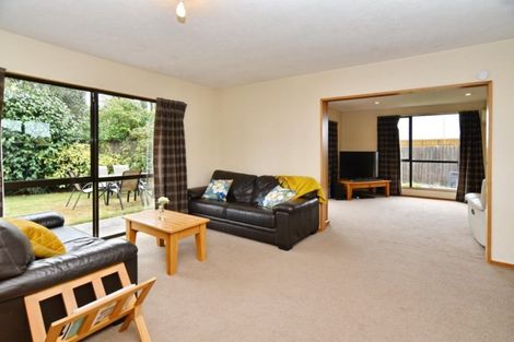 Photo of property in 11a Mulberry Place, Redwood, Christchurch, 8051