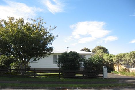 Photo of property in 47 Megan Avenue, Pakuranga Heights, Auckland, 2010