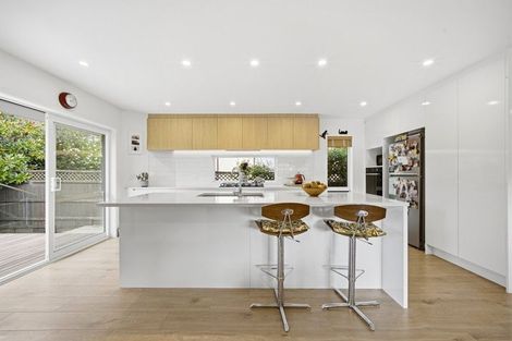 Photo of property in 11a Langana Avenue, Browns Bay, Auckland, 0630