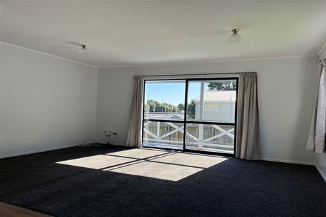 Photo of property in 6/17a Idesia Place, Totara Heights, Auckland, 2105