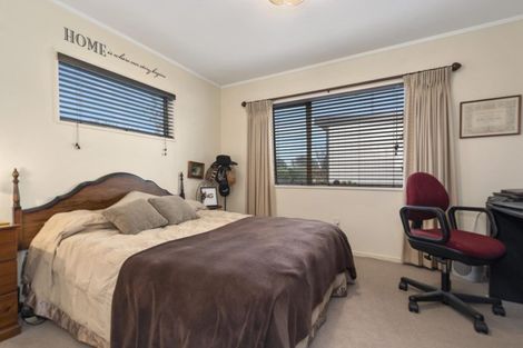 Photo of property in 2a Compton Place, Mount Maunganui, 3116