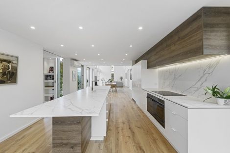 Photo of property in 100 Glandovey Road, Fendalton, Christchurch, 8052