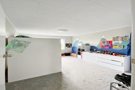 Photo of property in 18 Shalimar Place, Clover Park, Auckland, 2019