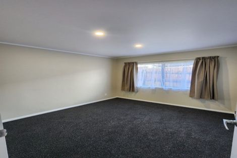 Photo of property in 1/14 Nerissa Place, Randwick Park, Auckland, 2105