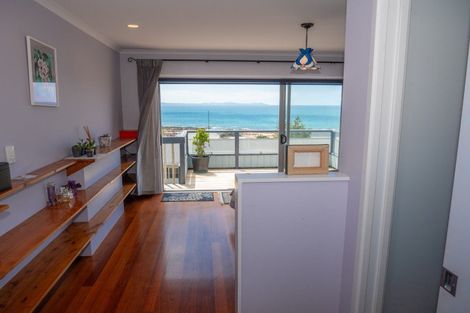 Photo of property in 43 Stratford Drive, Cable Bay, 0420