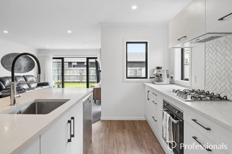 Photo of property in 17 Ford Road, Manor Park, Lower Hutt, 5019