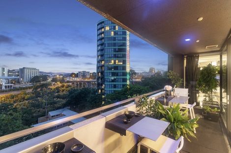 Photo of property in 3a/2 Saint Martins Lane, Grafton, Auckland, 1010