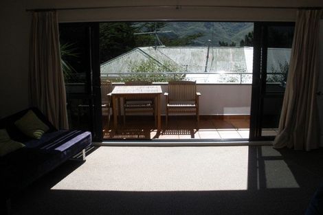 Photo of property in 35 Jackson Street, Island Bay, Wellington, 6023