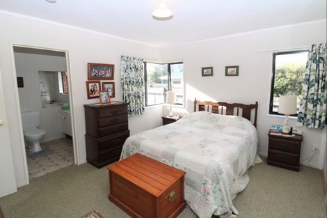 Photo of property in 134 Kowhai Avenue, Matarangi, Whitianga, 3592