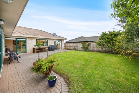 Photo of property in 8 Amesbury Rise, Henderson, Auckland, 0612