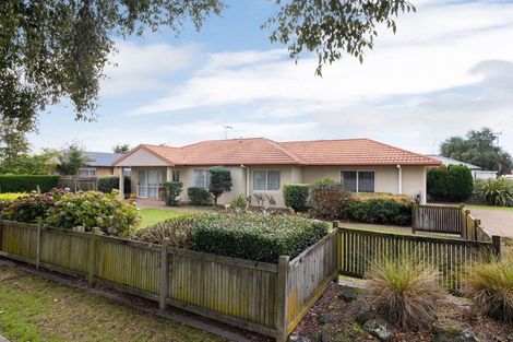 Photo of property in 126 Collins Road, Melville, Hamilton, 3206