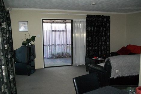 Photo of property in 1/200 Sawyers Arms Road, Bishopdale, Christchurch, 8053