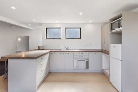 Photo of property in 1/30 Marine Parade, Mount Maunganui, 3116